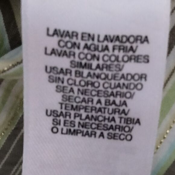 "First Issue" ( a liz Claiborne company) woman's shirt - Picture 9 of 10